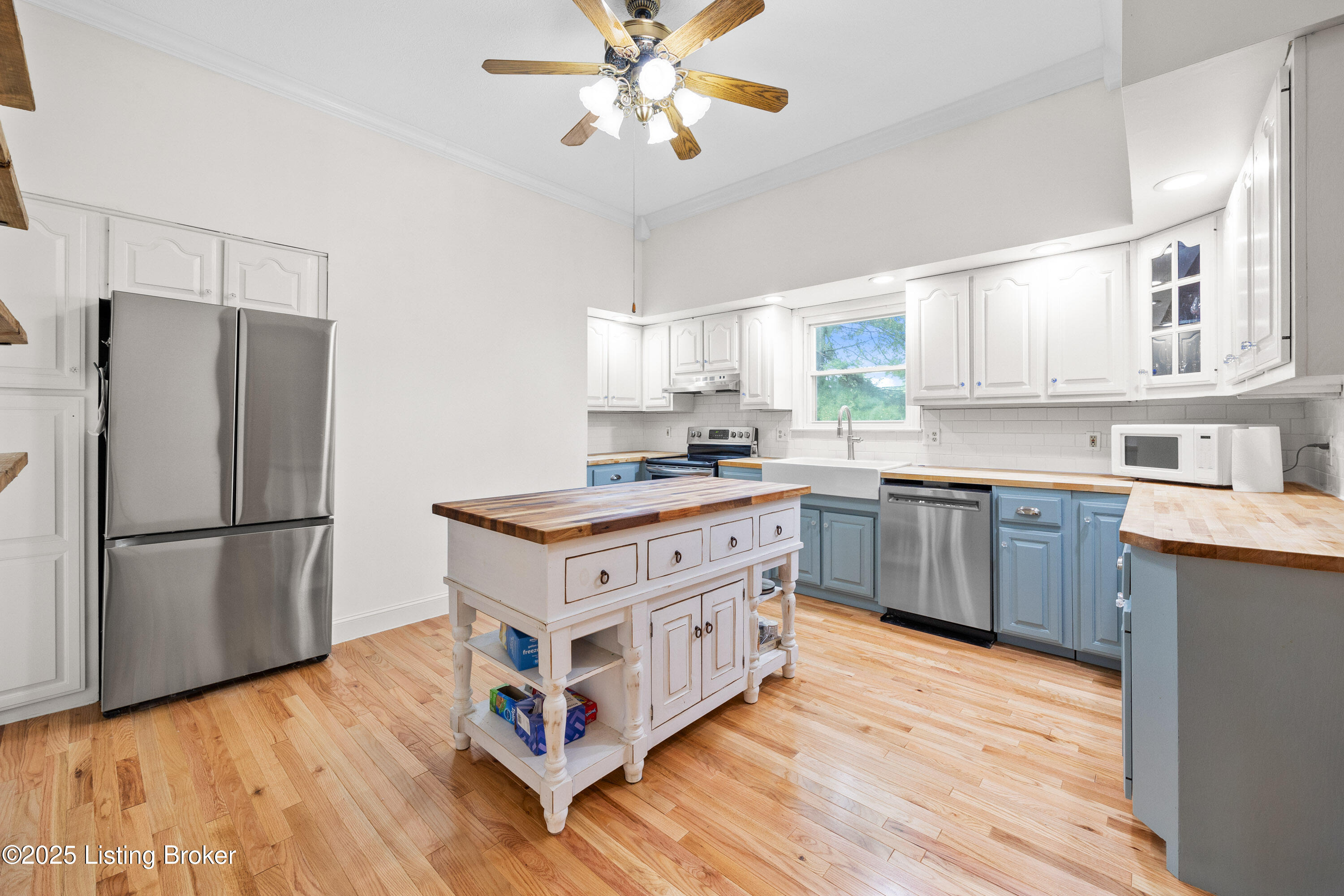 568 Pleasant Grove Loop, Springfield, Pennsylvania image 11