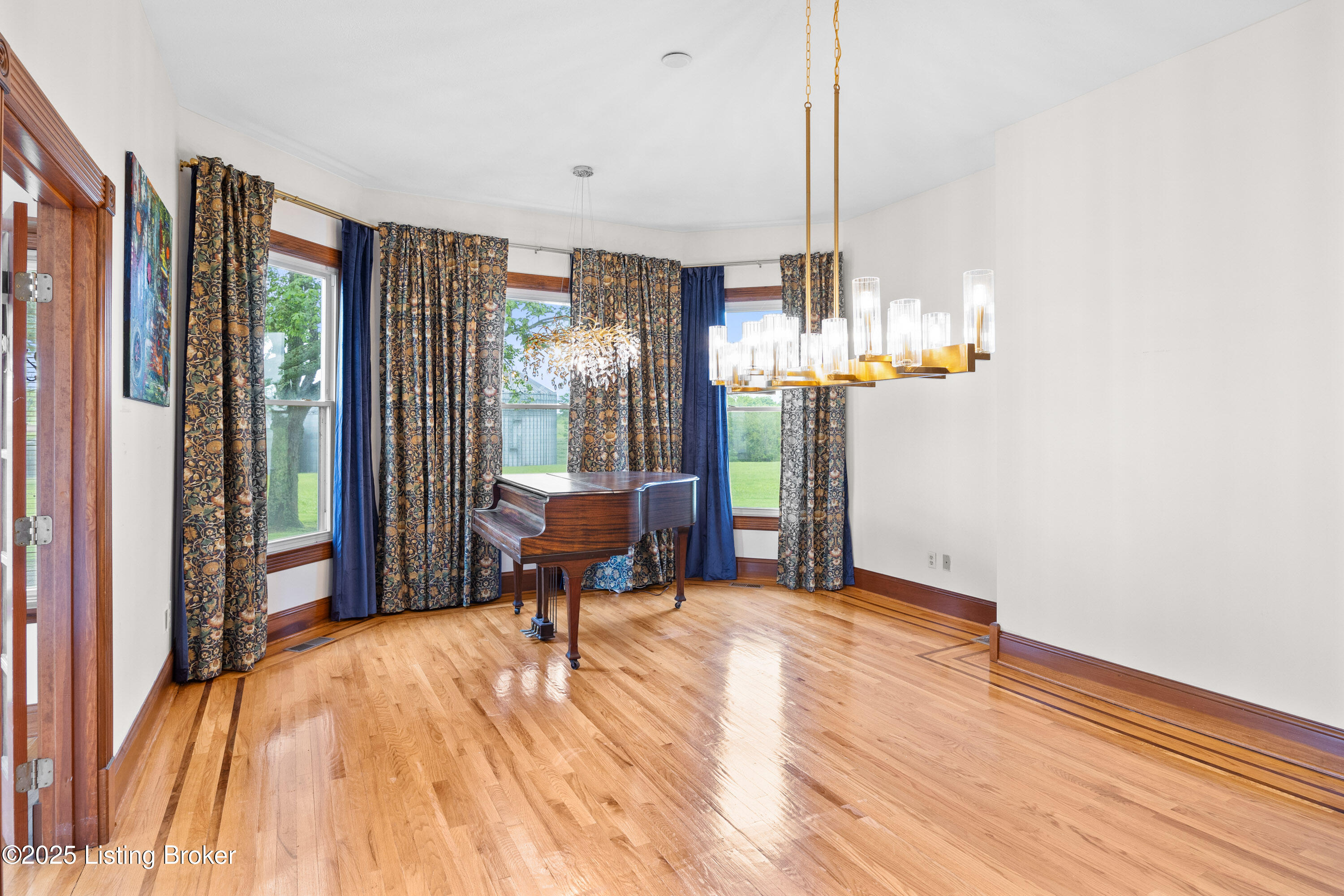 568 Pleasant Grove Loop, Springfield, Pennsylvania image 7