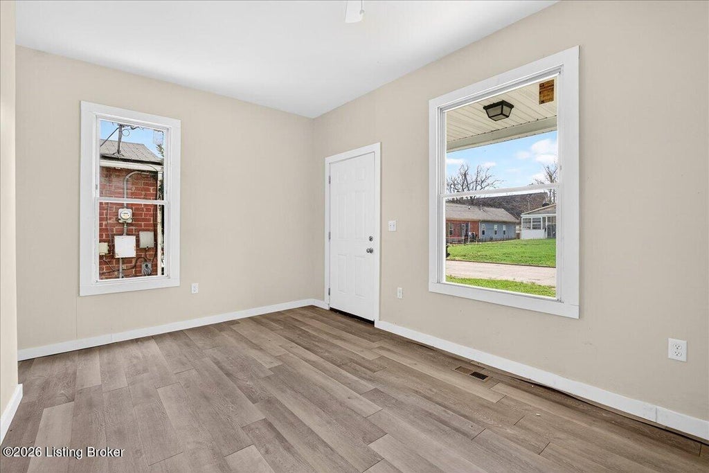 Photo of 4021 Sunset Ave, Louisville, KY 40211 (MLS # 1729131)