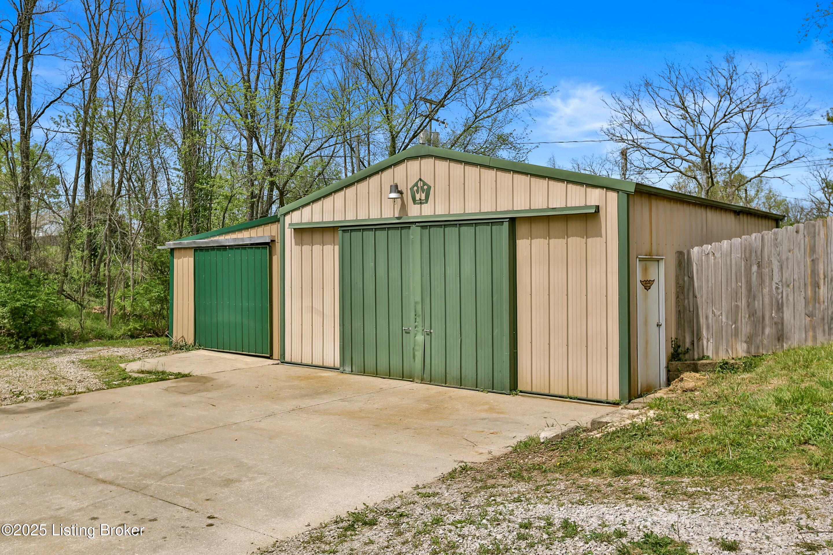 1008 Bradley Dr, Lawrenceburg, Kentucky image 5