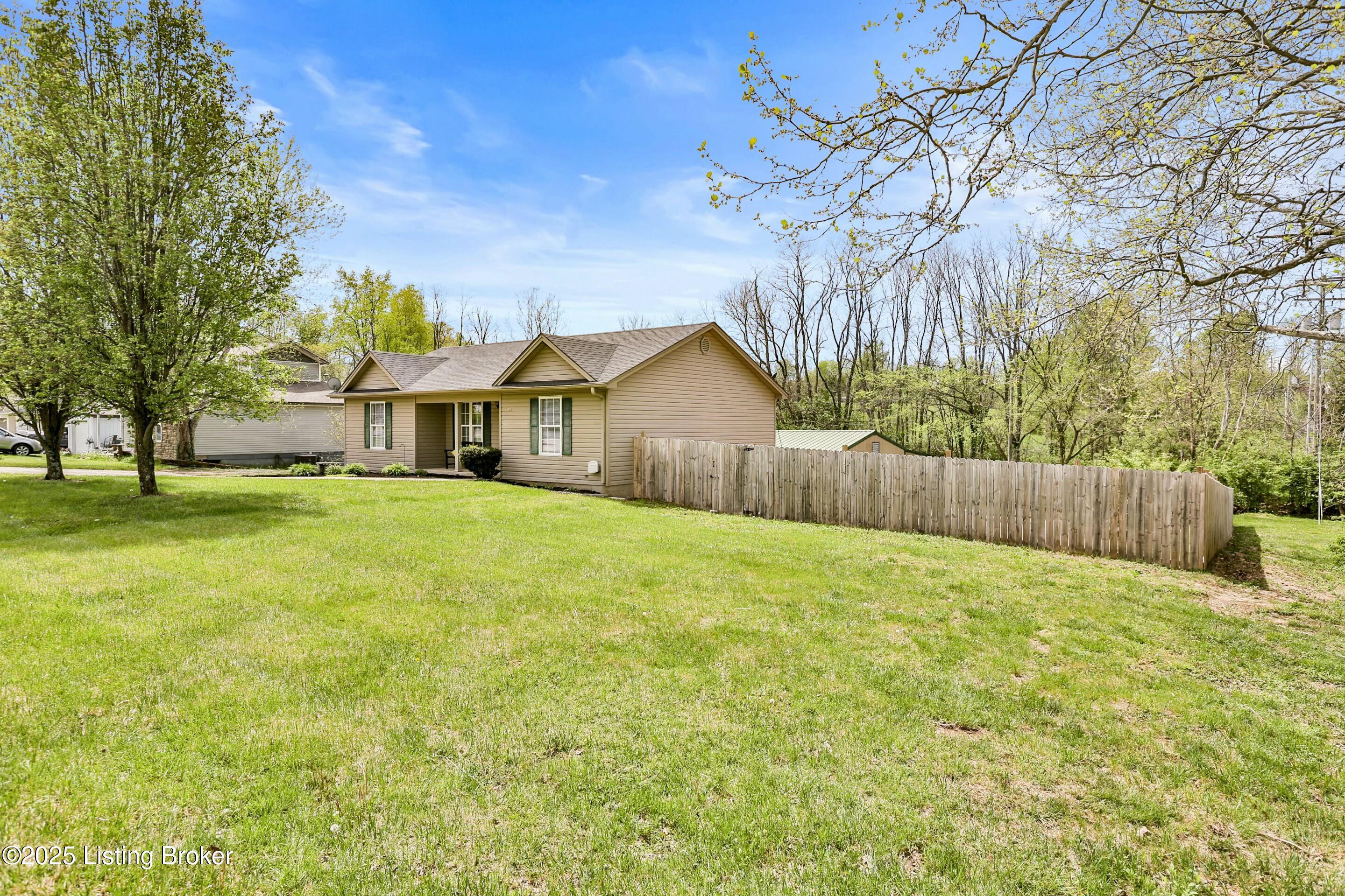 1008 Bradley Dr, Lawrenceburg, Kentucky image 4