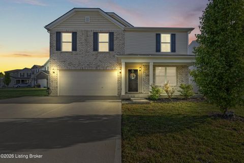 Photo of 11723 Trottingham Cir, Louisville, KY 40299 (MLS # 1715007)