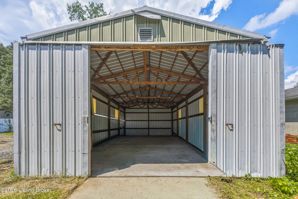Photo of 7607 Cane Run Rd, Louisville, KY 40258 (MLS # 1723802)