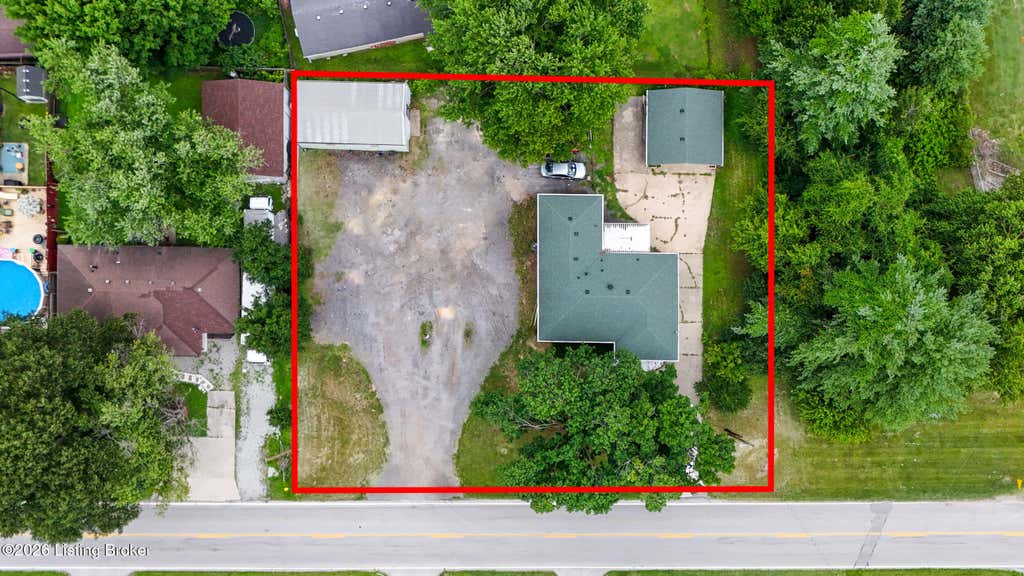 Photo of 7607 Cane Run Rd, Louisville, KY 40258 (MLS # 1723802)
