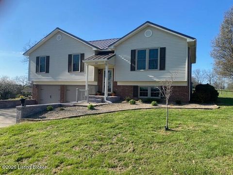 Photo of 843 Hobbs Ln, Coxs Creek, KY 40013 (MLS # 1716117)