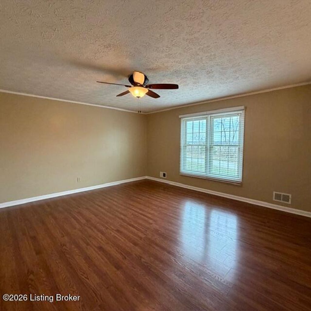 Photo of 843 Hobbs Ln, Coxs Creek, KY 40013 (MLS # 1716117)