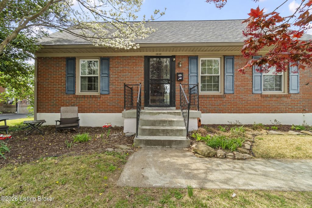 Photo of 3232 Radiance Rd, Louisville, KY 40220 (MLS # 1713320)