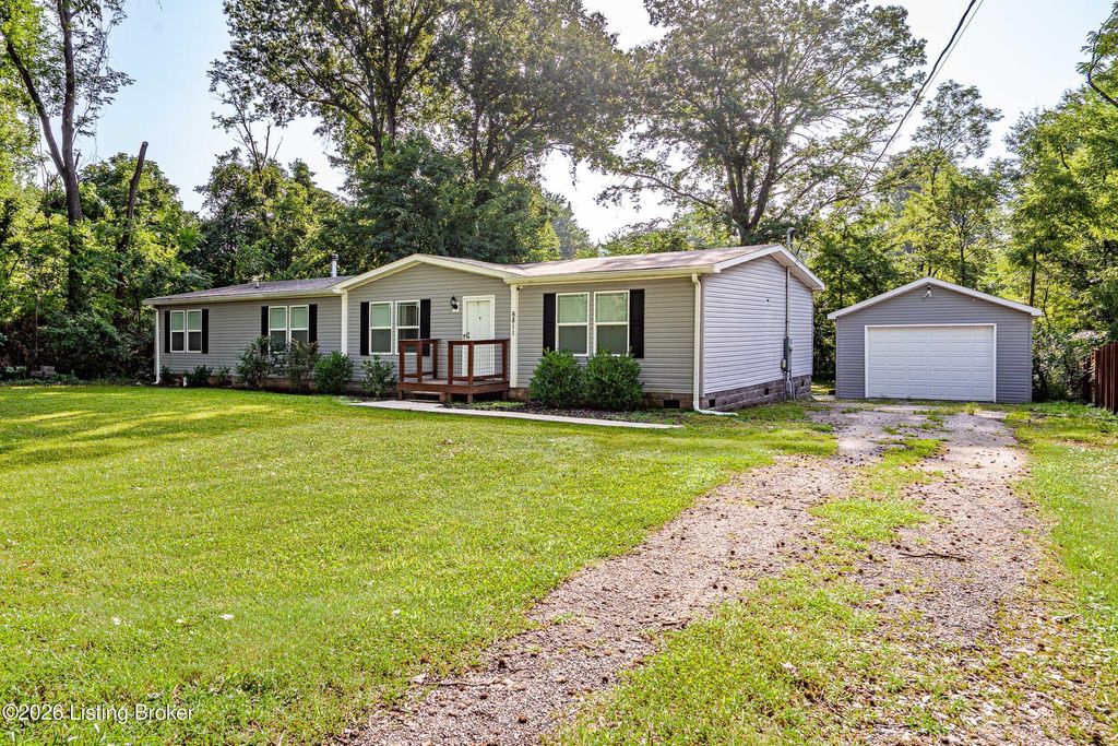 Photo of 6811 Memory Ln, Louisville, KY 40258 (MLS # 1722022)