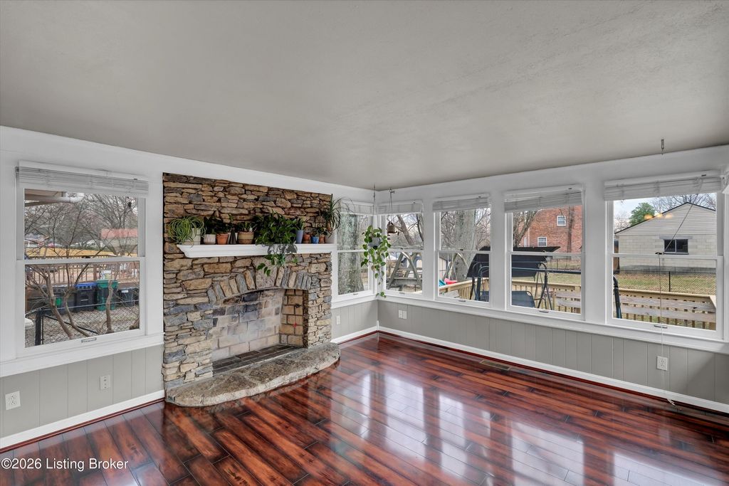 Photo of 3119 Vogue Ave, Louisville, KY 40220 (MLS # 1707158)