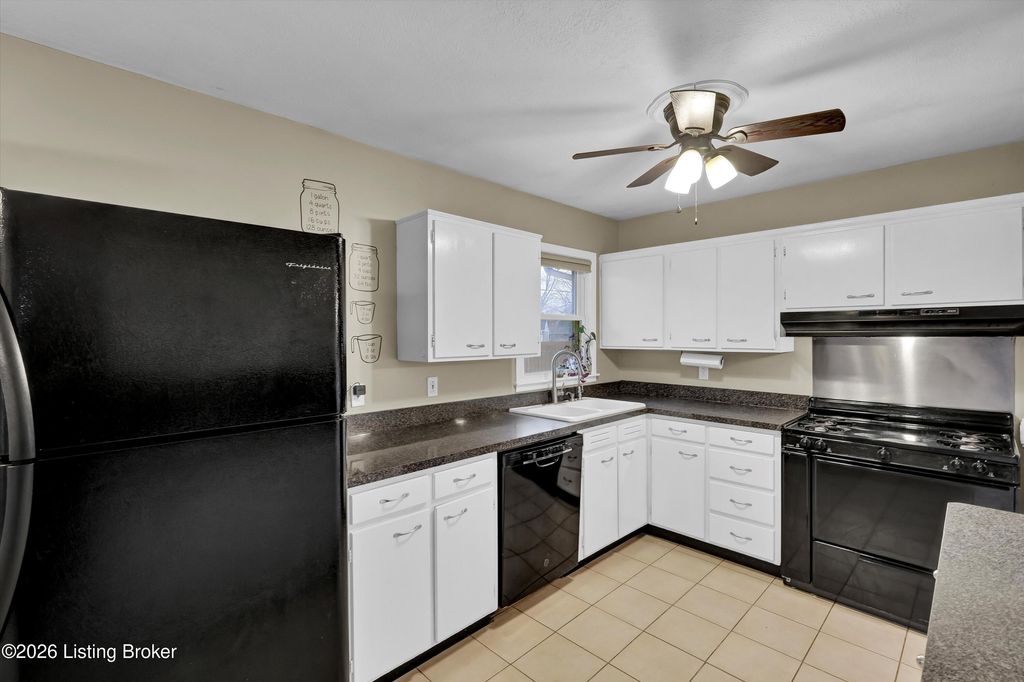 Photo of 3119 Vogue Ave, Louisville, KY 40220 (MLS # 1707158)