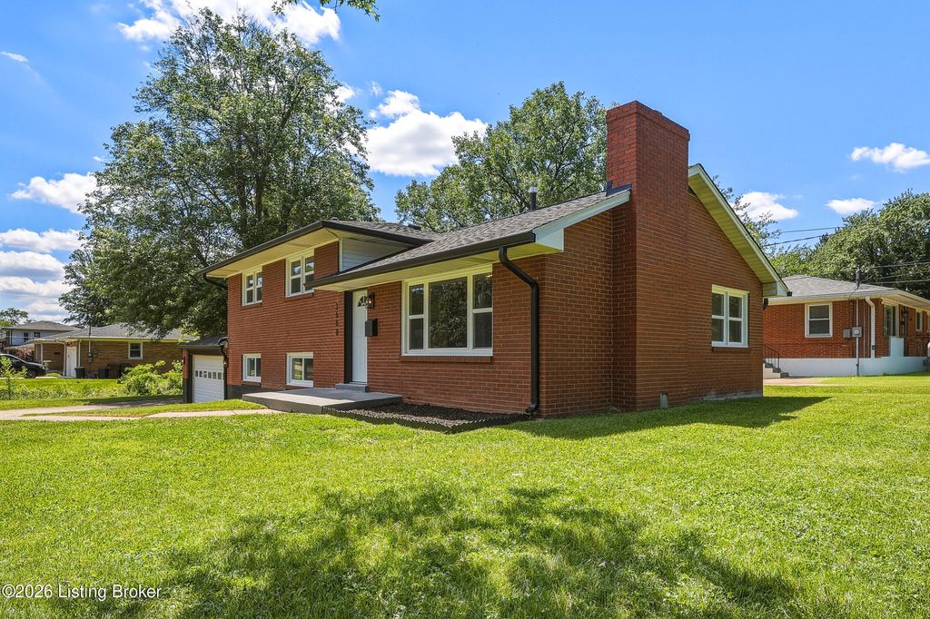 Photo of 3600 Montclair Ave, Louisville, KY 40218 (MLS # 1716947)
