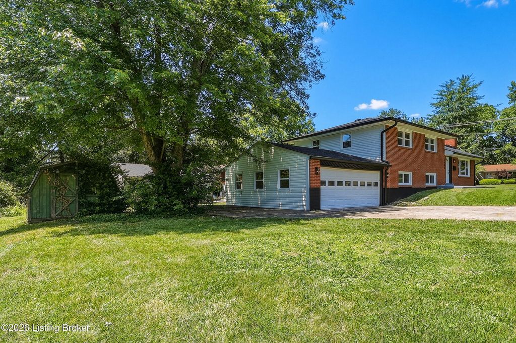 Photo of 3600 Montclair Ave, Louisville, KY 40218 (MLS # 1716947)