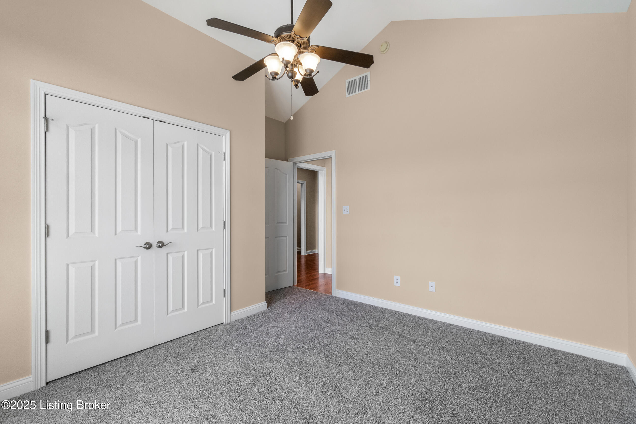 14511 Lake Village Dr, Louisville, Kentucky image 12