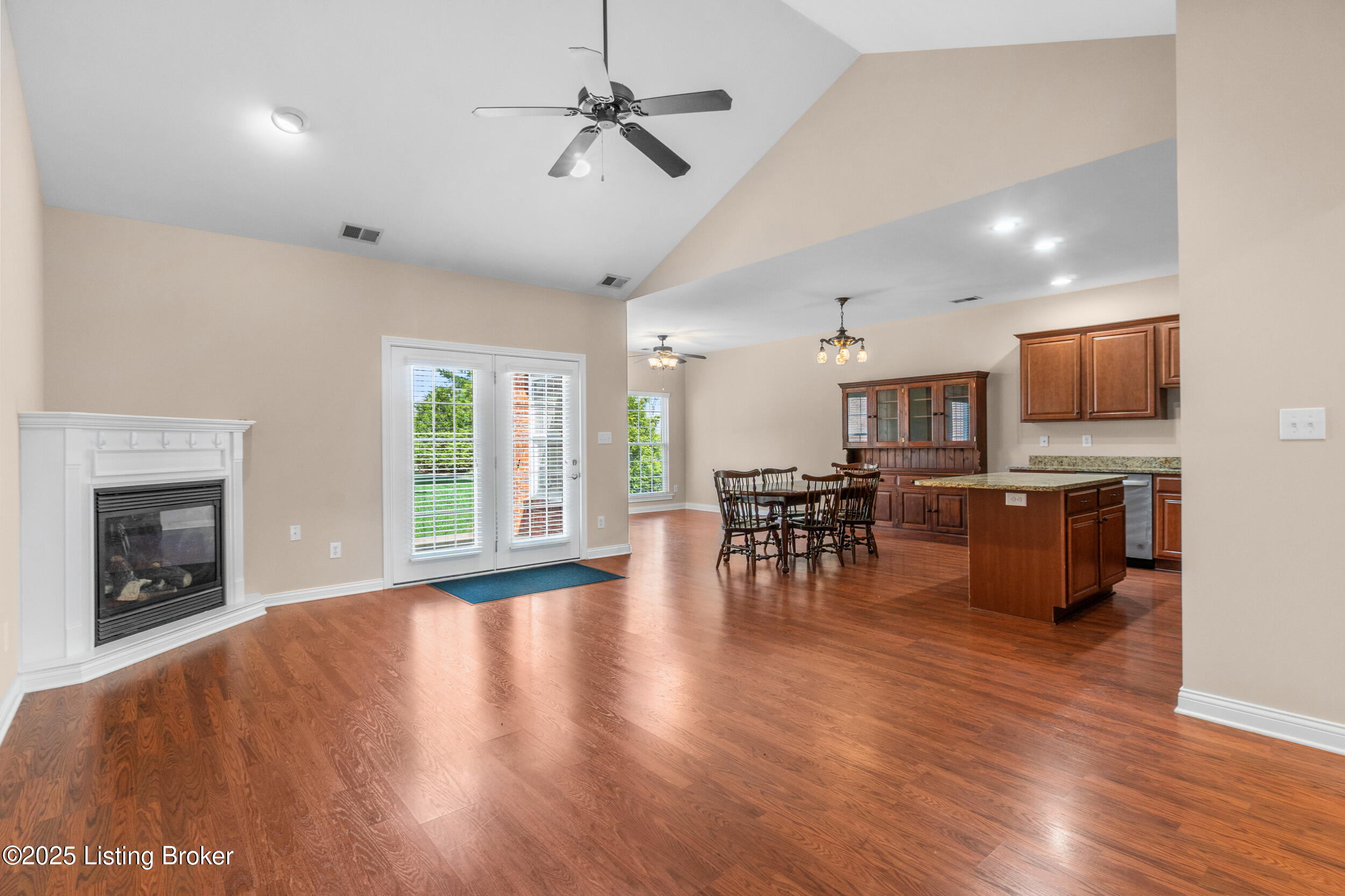 14511 Lake Village Dr, Louisville, Kentucky image 19