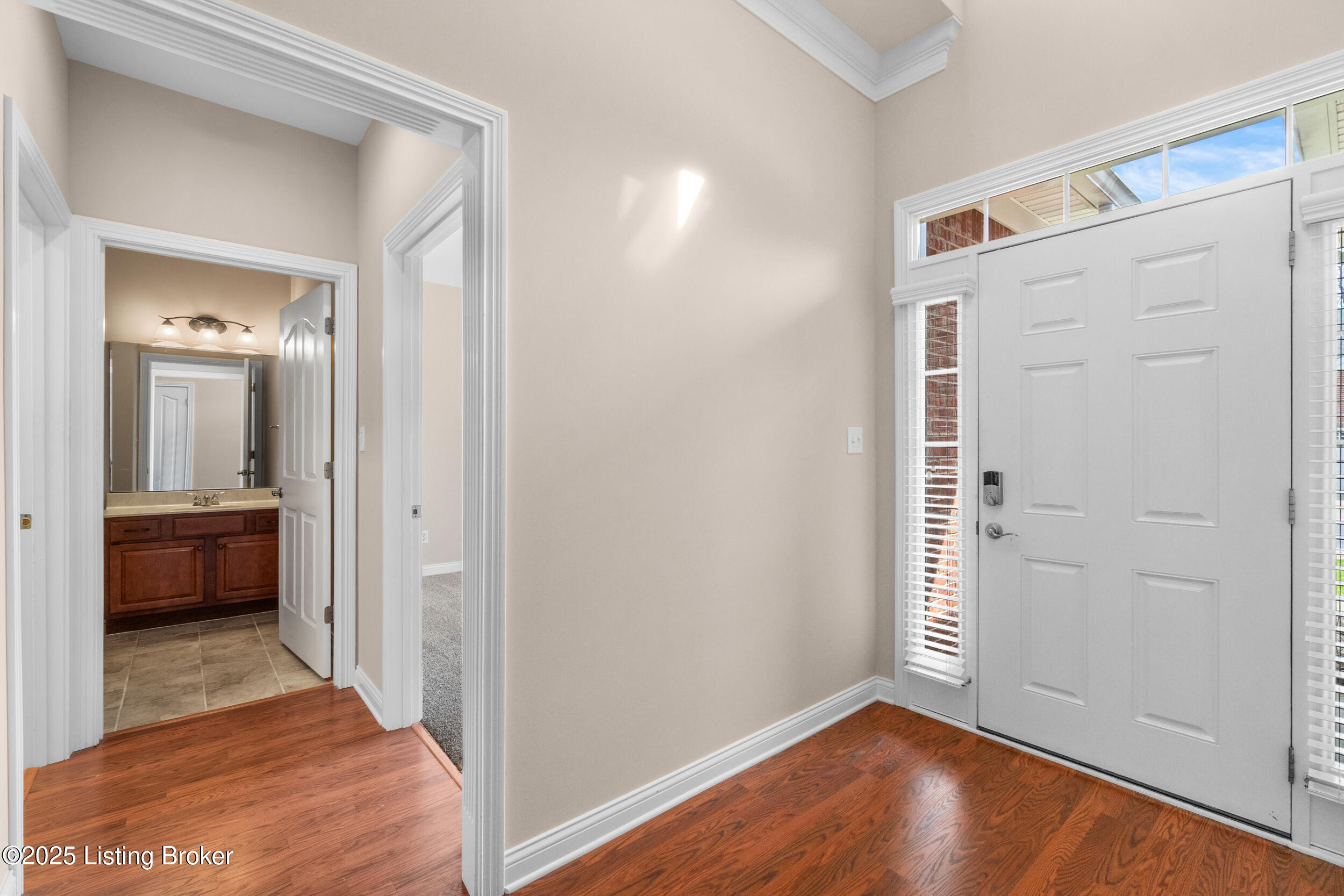 14511 Lake Village Dr, Louisville, Kentucky image 9