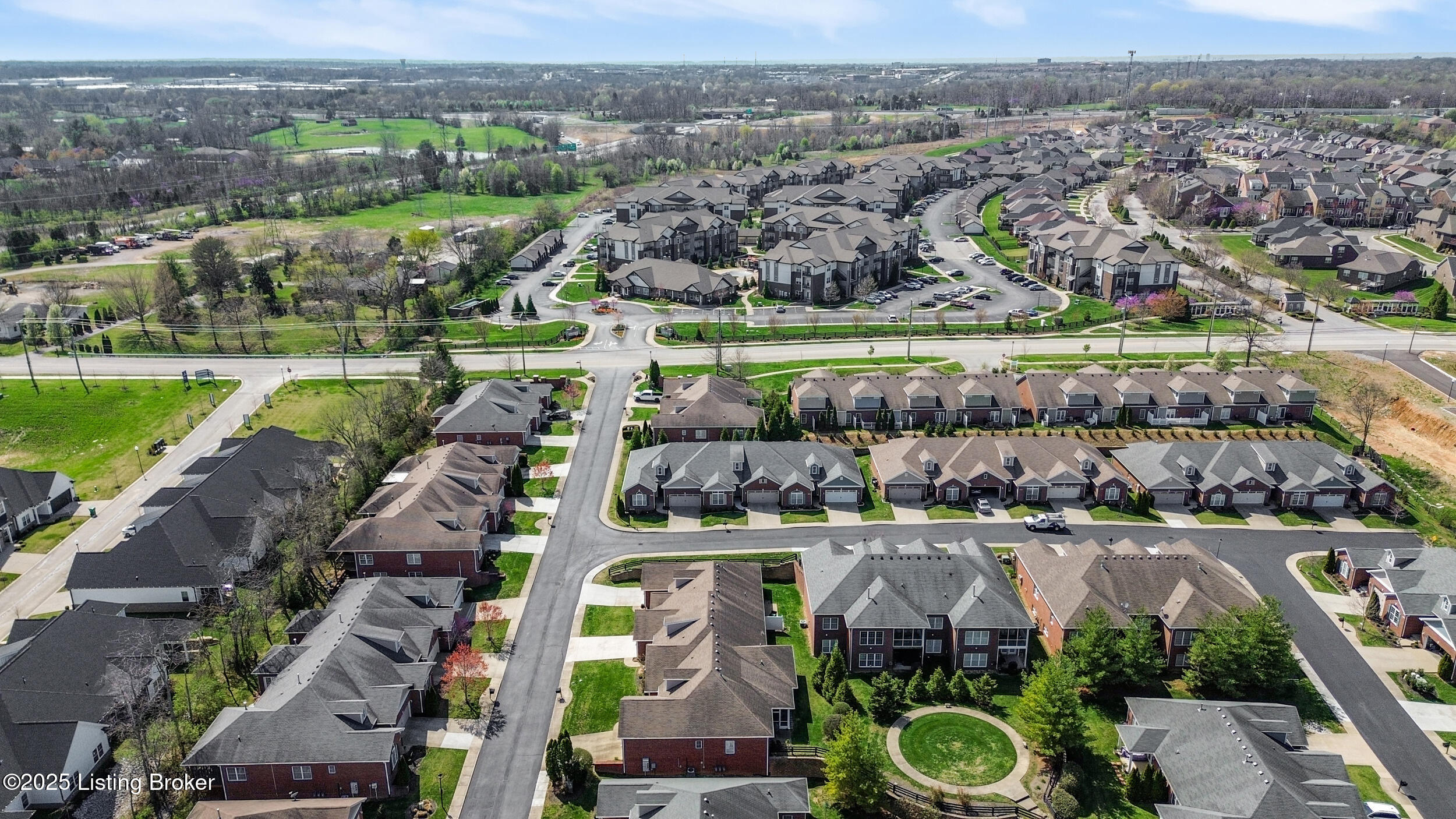 14511 Lake Village Dr, Louisville, Kentucky image 4