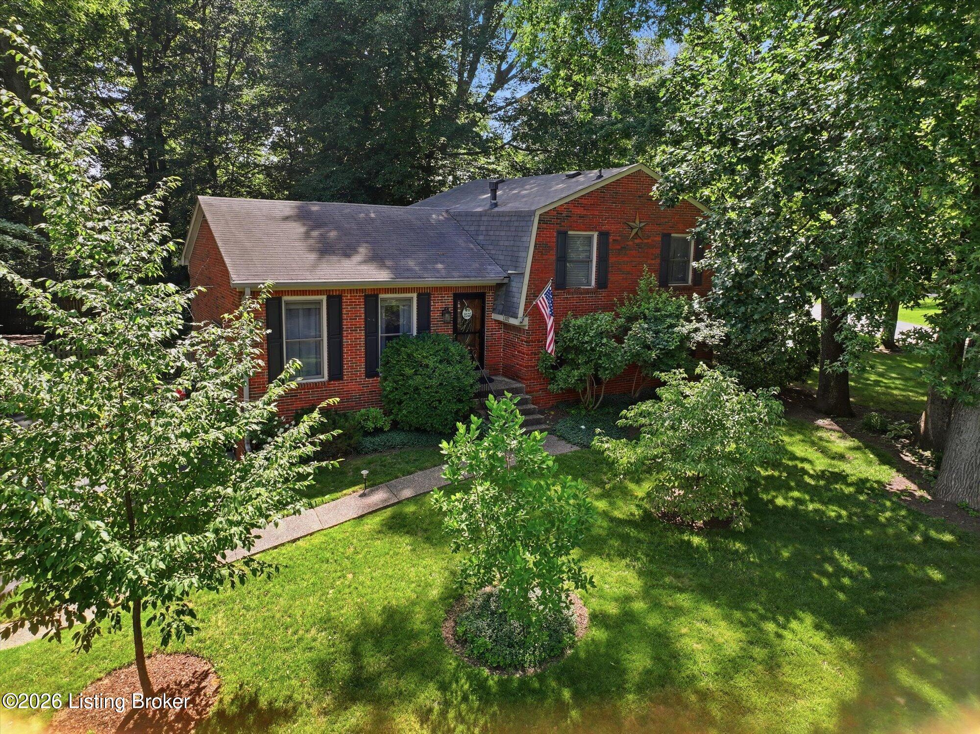 1102 Timber Oak Dr