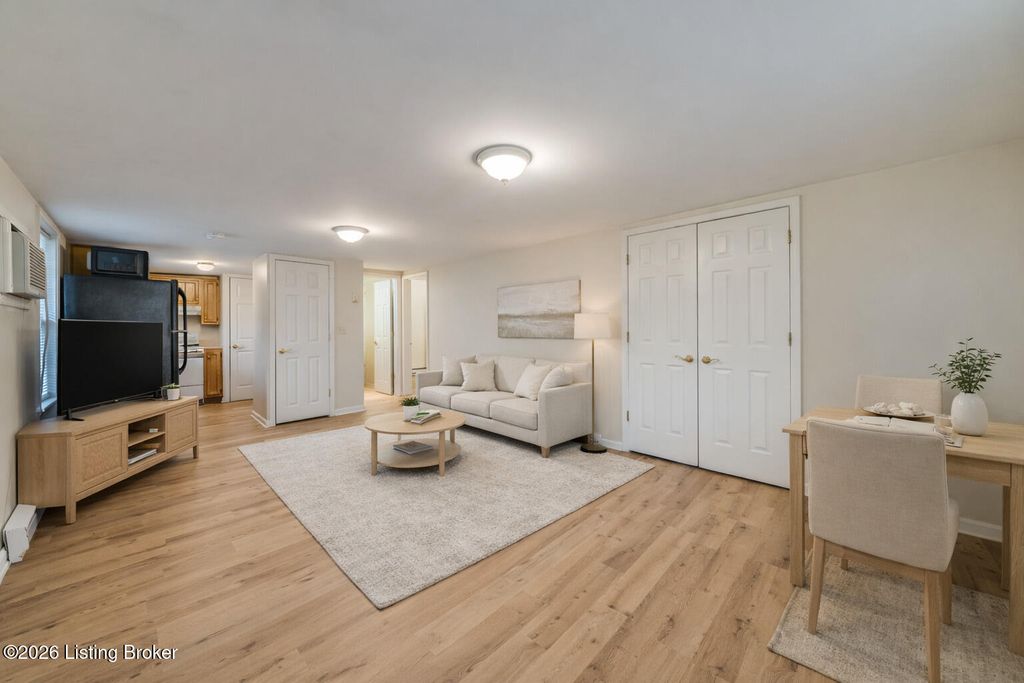 Photo of 1612 Ellwood Ave #1 Rear, Louisville, KY 40204 (MLS # 1707199)