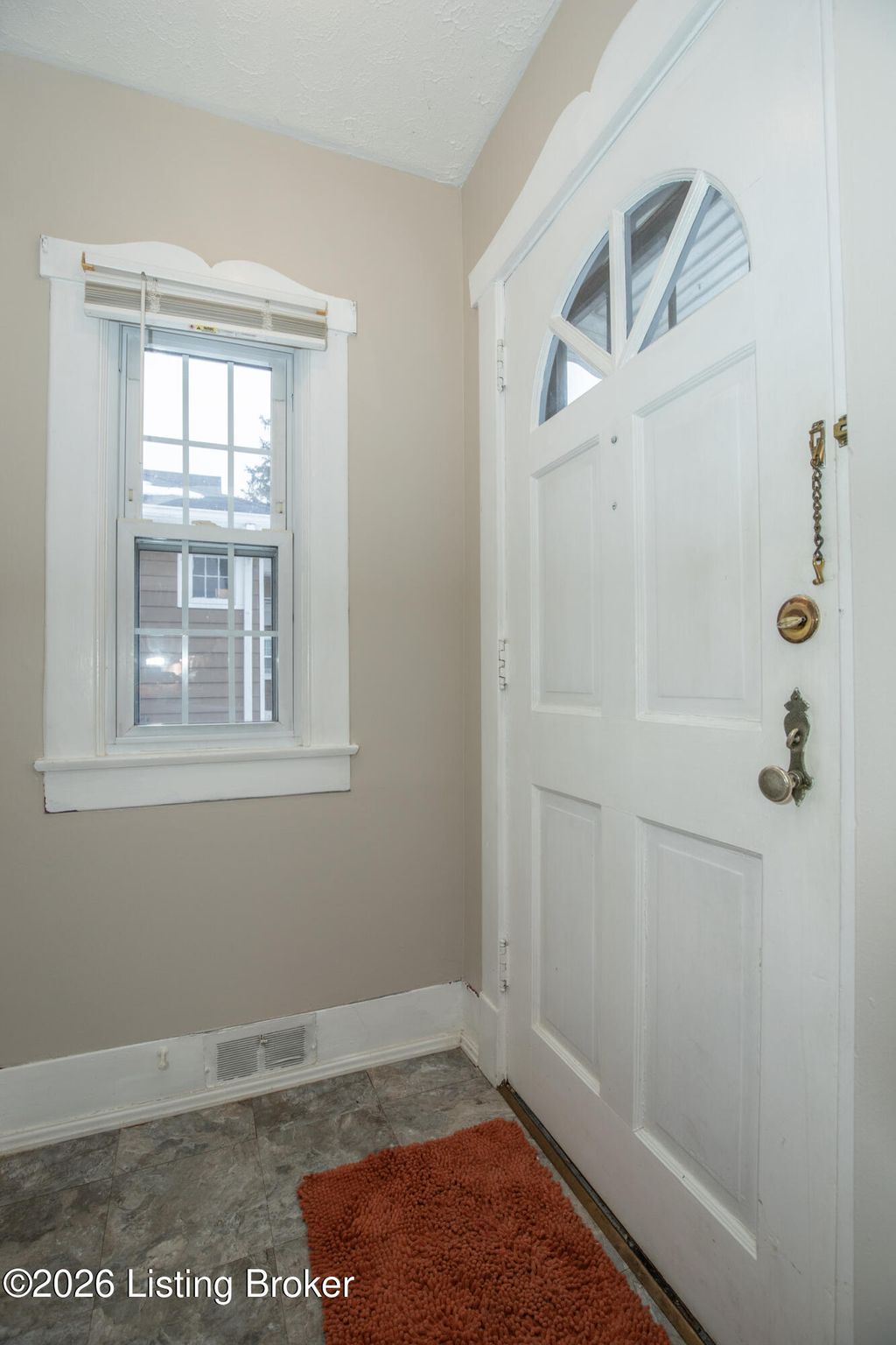 Photo of 4830 Southern Pkwy, Louisville, KY 40214 (MLS # 1708086)