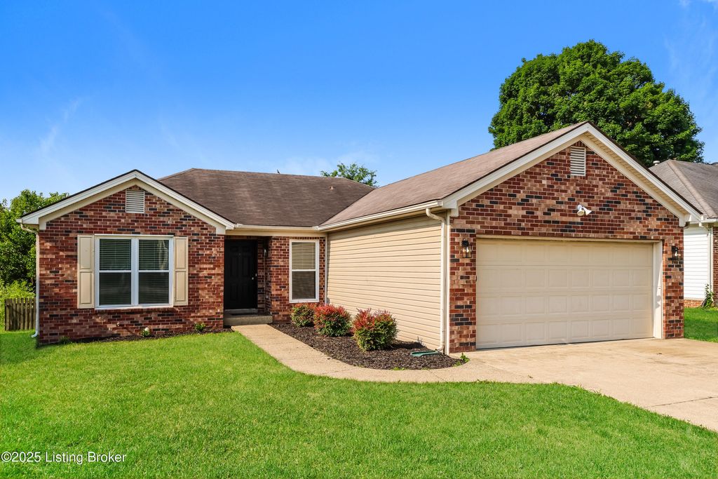 Photo of 2045 Osprey Cove, Shelbyville, KY 40065 (MLS # 1709004)