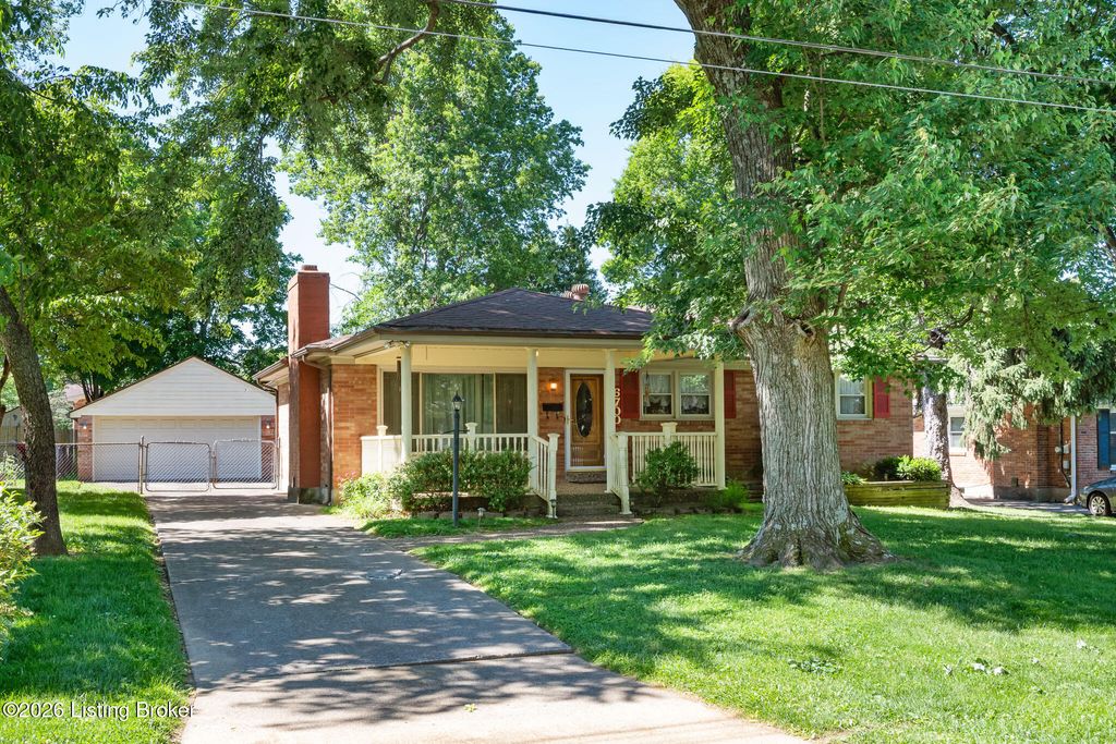 Photo of 6700 Fernbush Dr, Louisville, KY 40228 (MLS # 1717546)