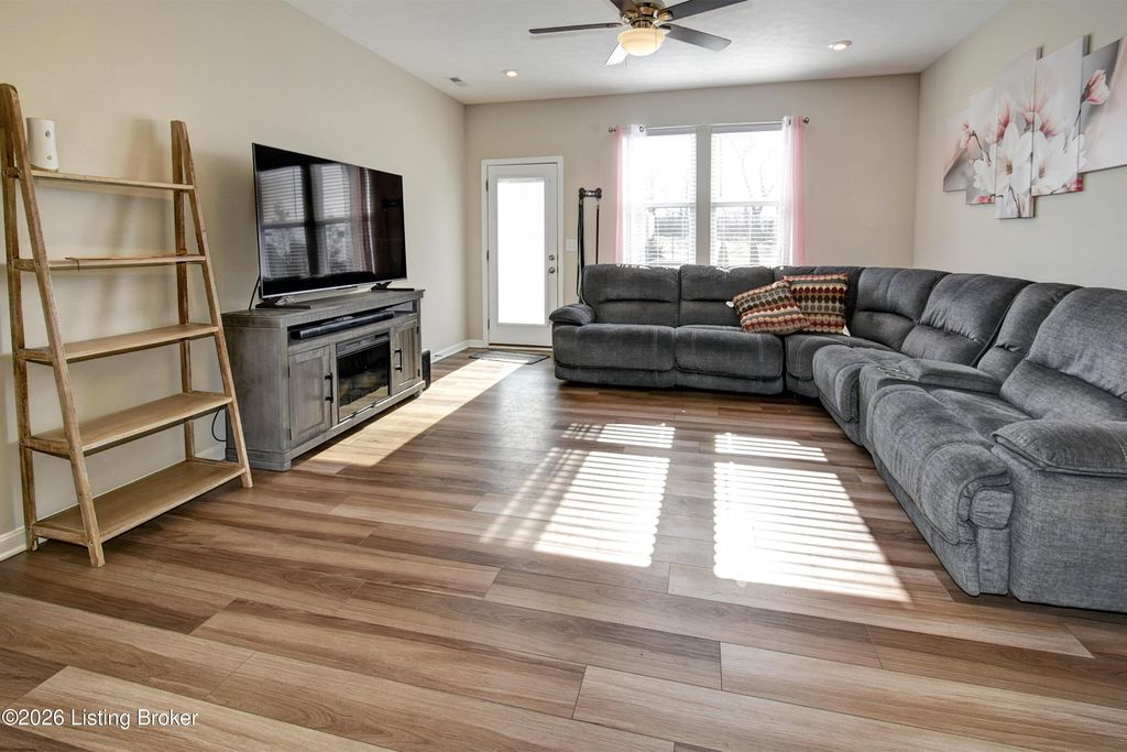 Photo of 108 Exploration PATH, Shelbyville, KY 40065 (MLS # 1721926)