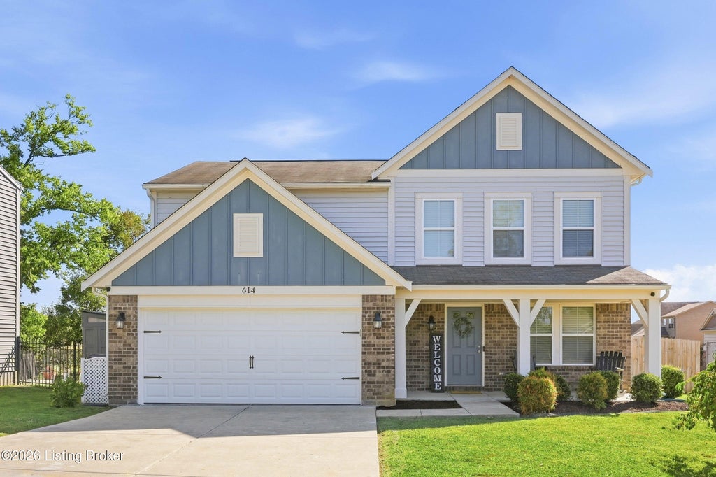 Photo of 614 Birchwood Cir, Shelbyville, KY 40065 (MLS # 1729217)