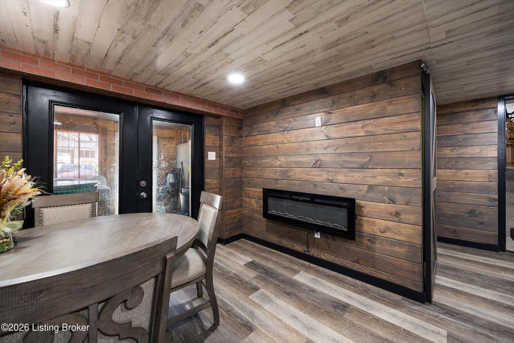 Photo of 1019 Runell Rd, Louisville, KY 40214 (MLS # 1722804)