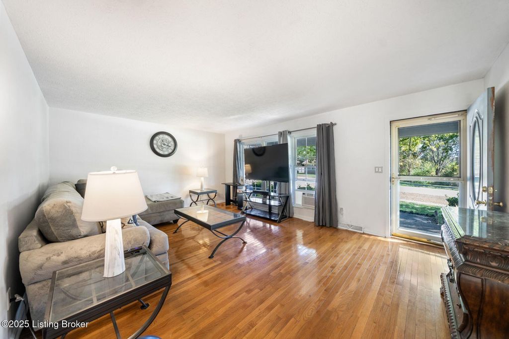 Photo of 249 Indiana Trail, Radcliff, KY 40160 (MLS # 1704672)