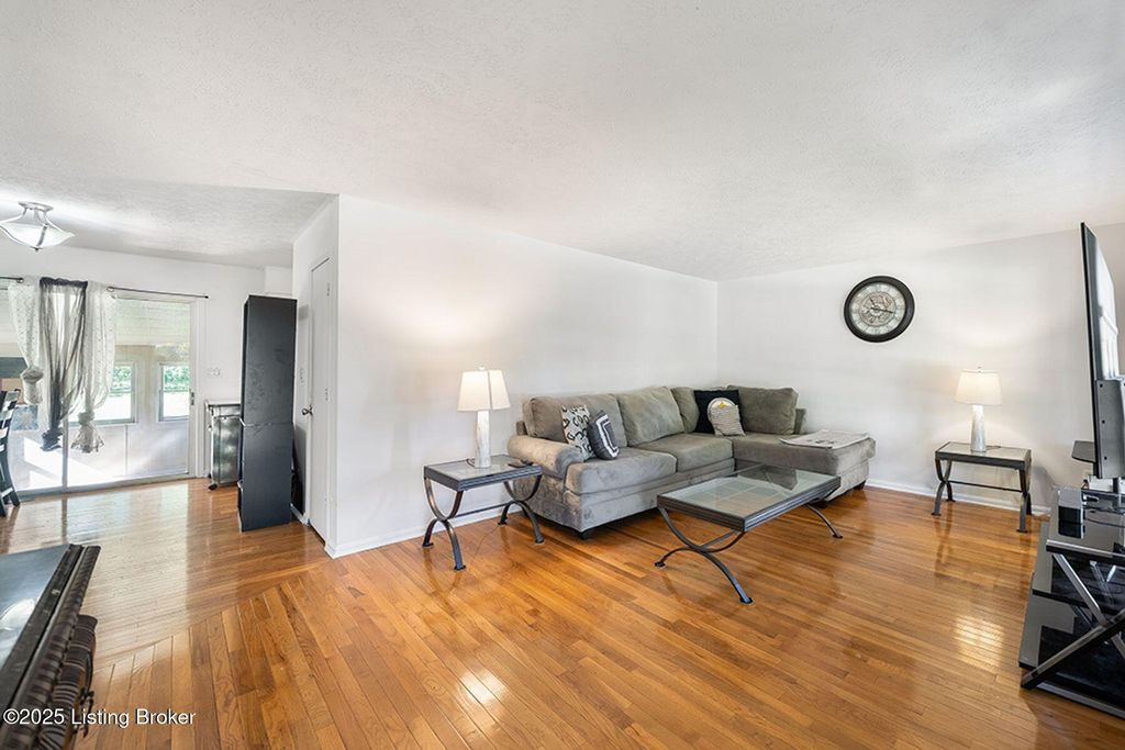 Photo of 249 Indiana Trail, Radcliff, KY 40160 (MLS # 1704672)