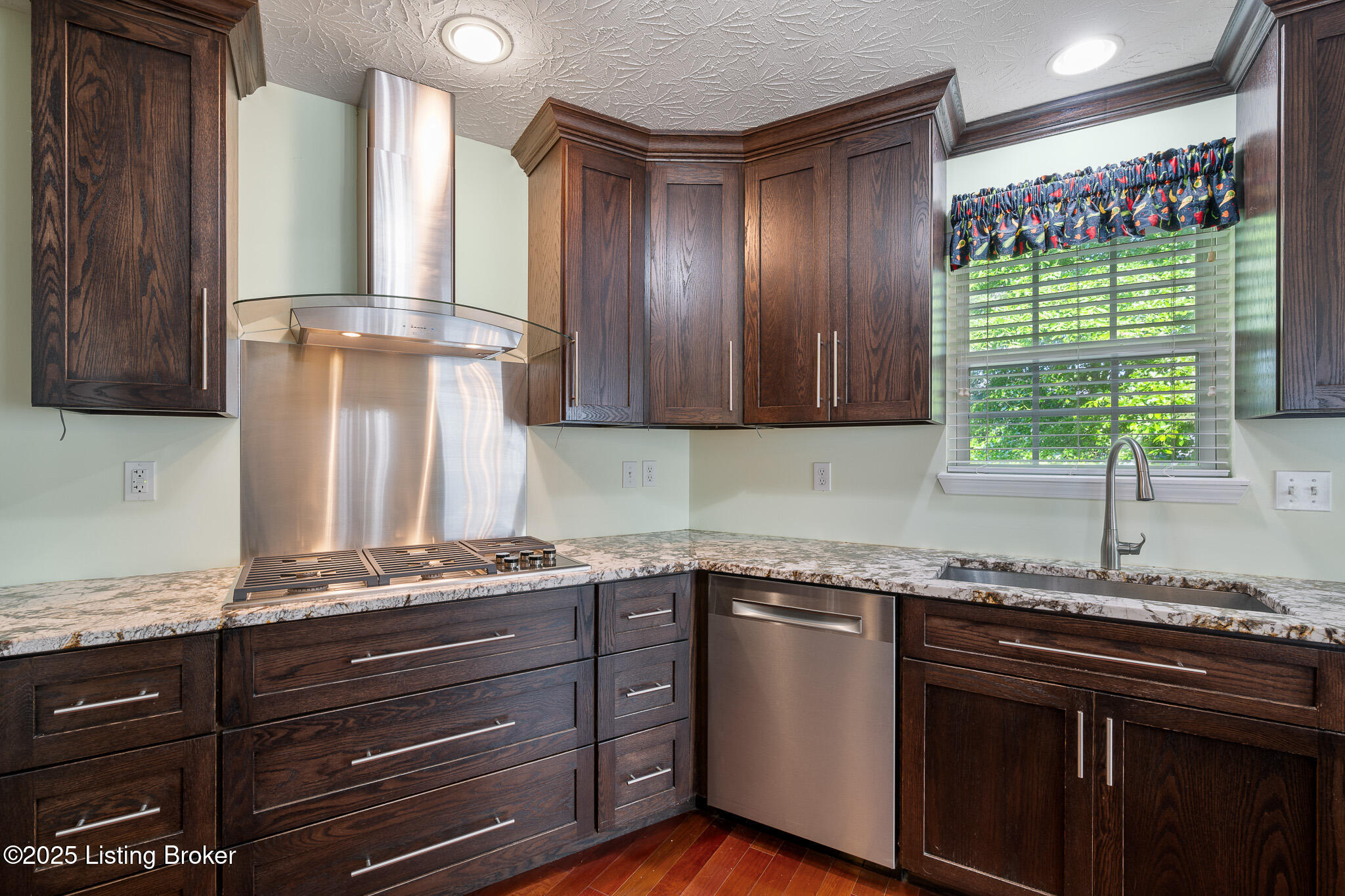 6511 Spencerwood Ct, Louisville, Pennsylvania image 6