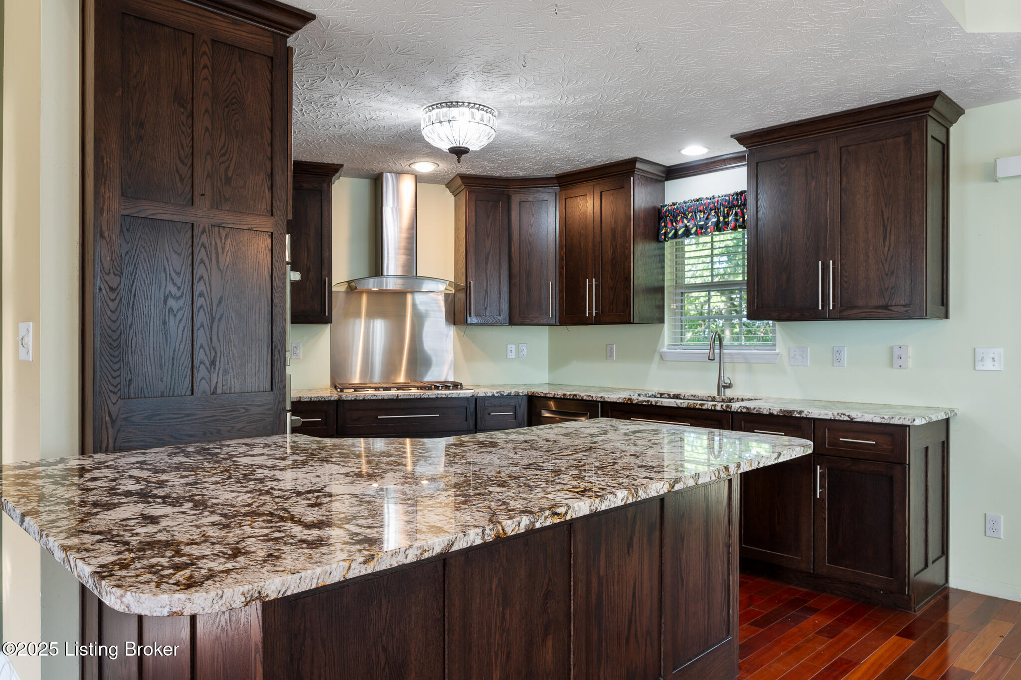 6511 Spencerwood Ct, Louisville, Pennsylvania image 5