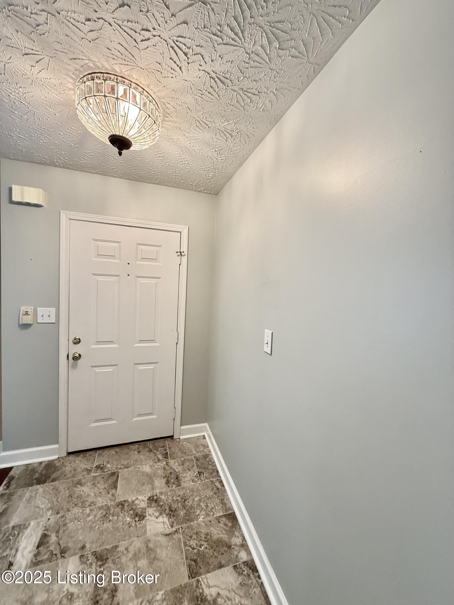 6511 Spencerwood Ct, Louisville, Pennsylvania image 25
