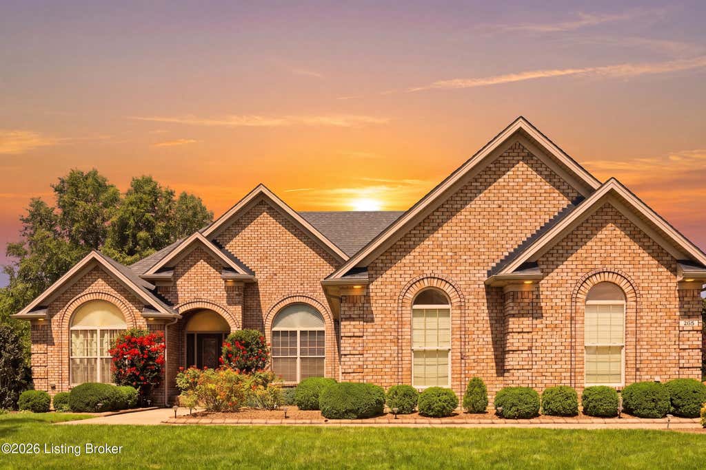 Photo of 383 Woodland Pass, Mt Washington, KY 40047 (MLS # 1724367)