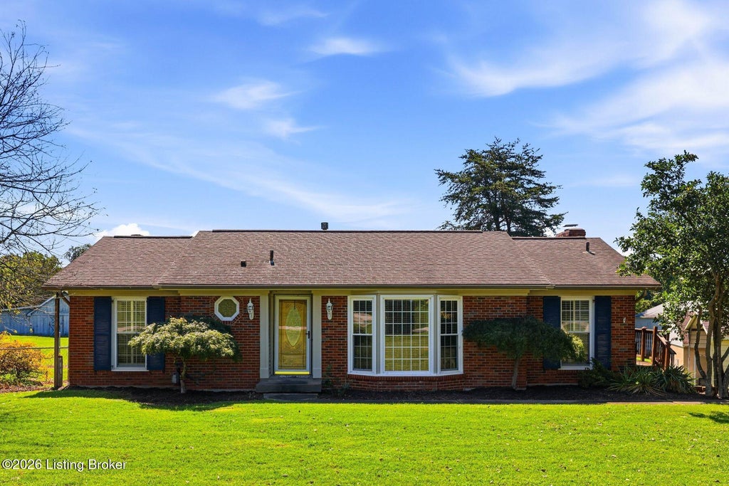Photo of 408 Hillcreek Rd, Shepherdsville, KY 40165 (MLS # 1732324)