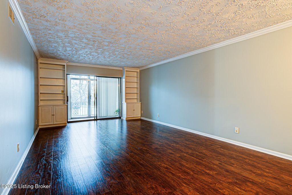 Photo of 1600 Gardiner Ln #104, Louisville, KY 40205 (MLS # 1705093)