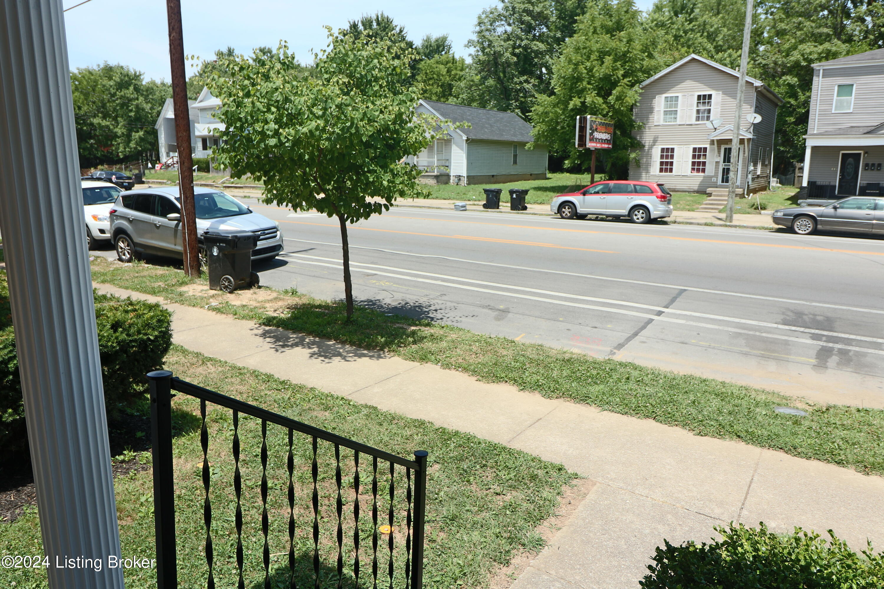 2008 W Market St, Louisville, Kentucky image 5