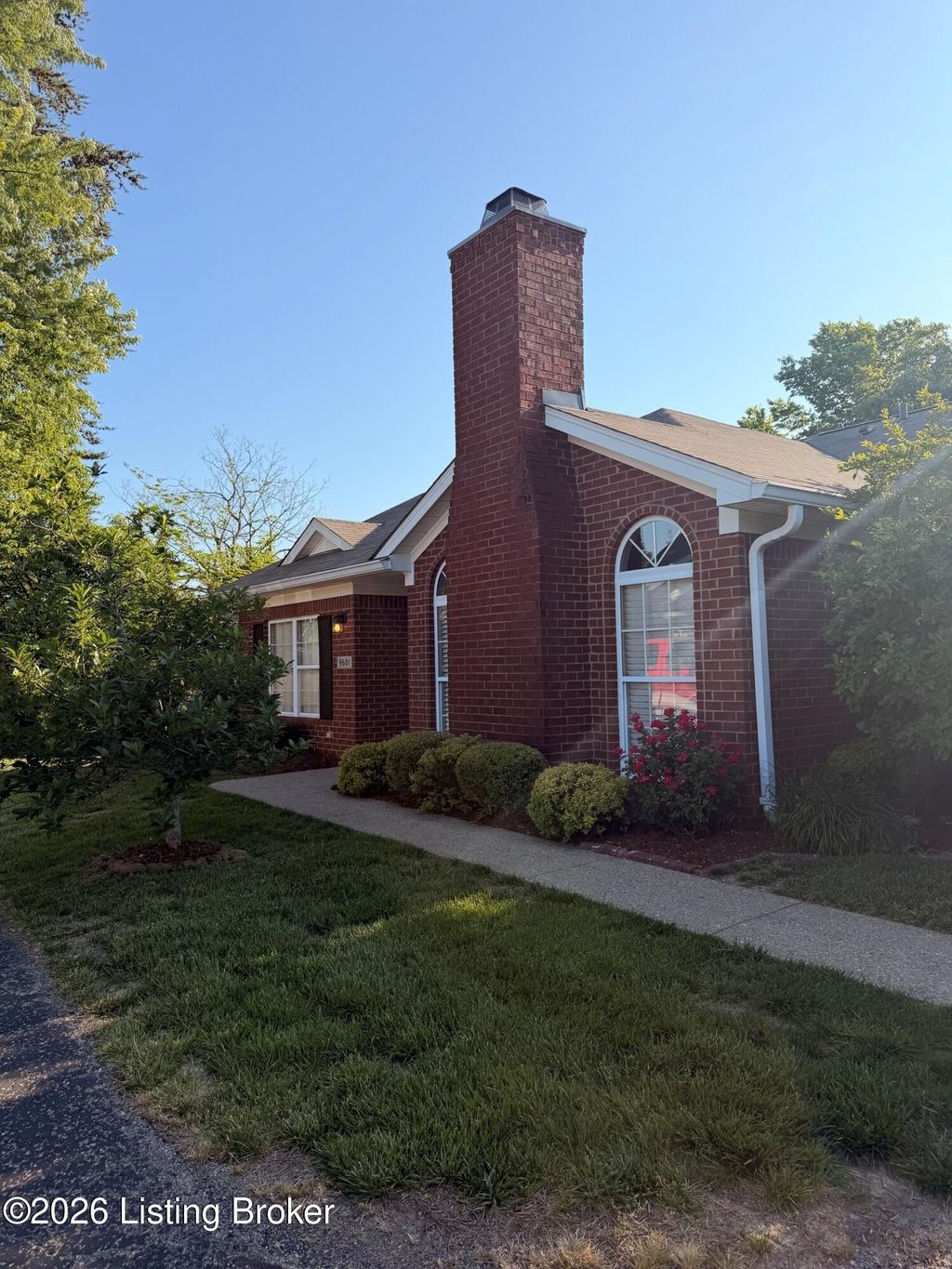 Photo of 9601 Harvard Commons Ct, Louisville, KY 40291 (MLS # 1717734)