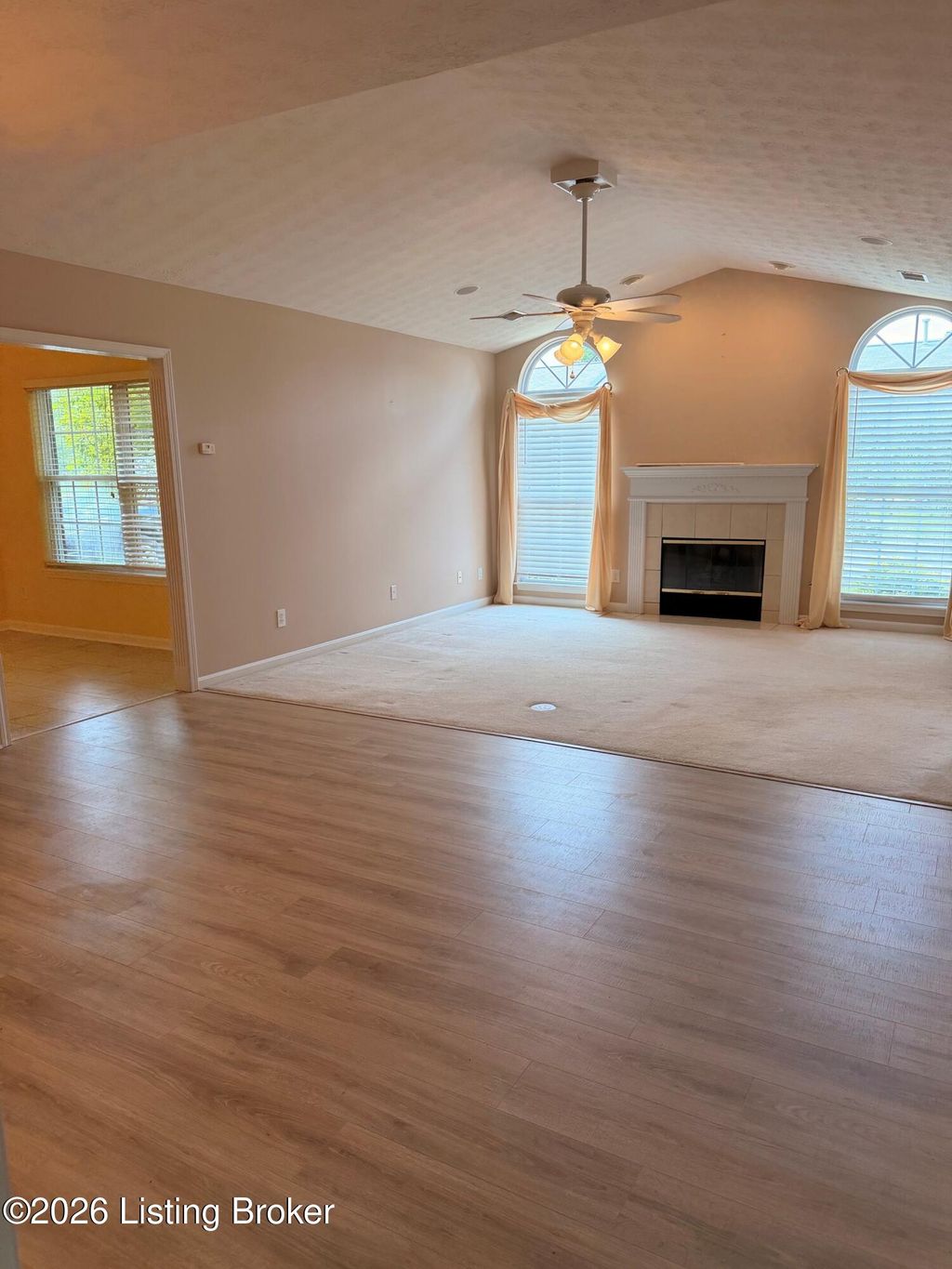 Photo of 9601 Harvard Commons Ct, Louisville, KY 40291 (MLS # 1717734)