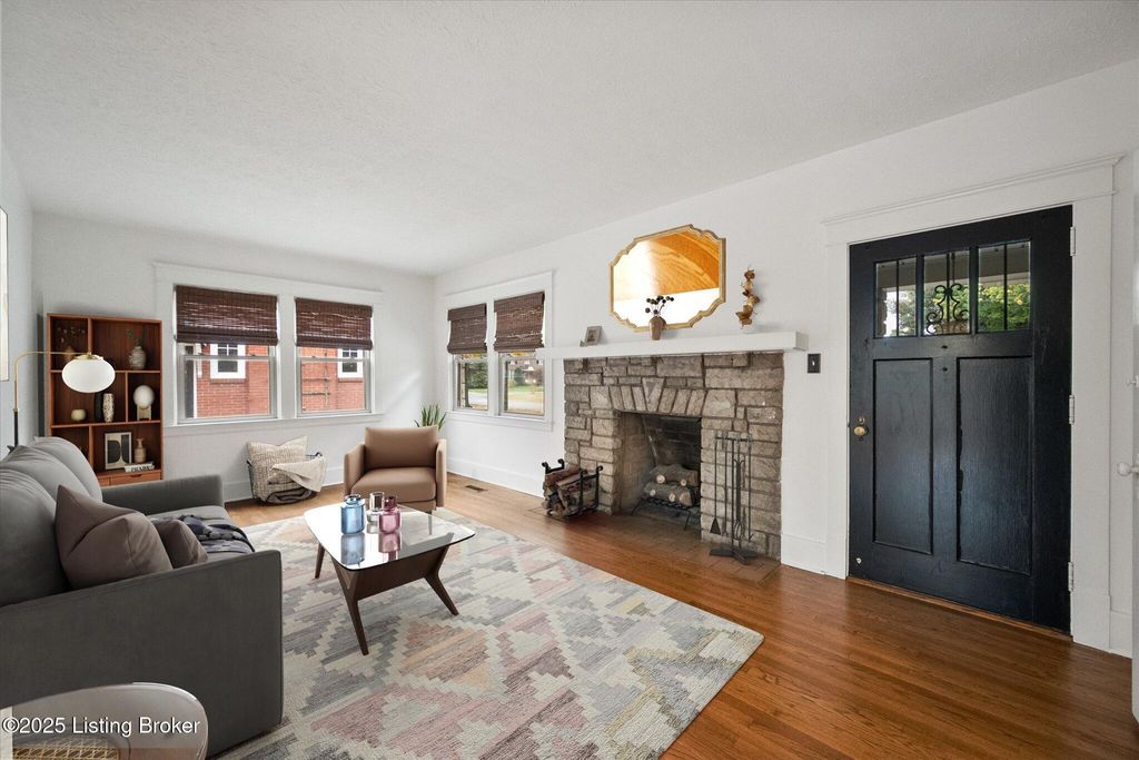 Photo of 2342 Emerson Ave, Louisville, KY 40205 (MLS # 1704564)