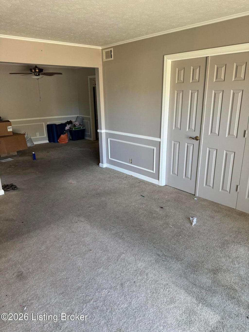 Photo of 1815 Gardiner Ln #APT J80, Louisville, KY 40205 (MLS # 1730937)