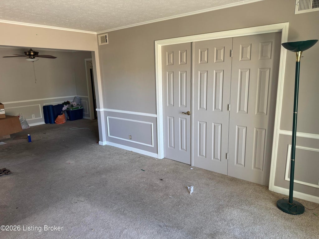 Photo of 1815 Gardiner Ln #APT J80, Louisville, KY 40205 (MLS # 1730937)
