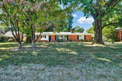 Photo of 2706 Lime Kiln Ln, Louisville, KY 40222 (MLS # 1711421)