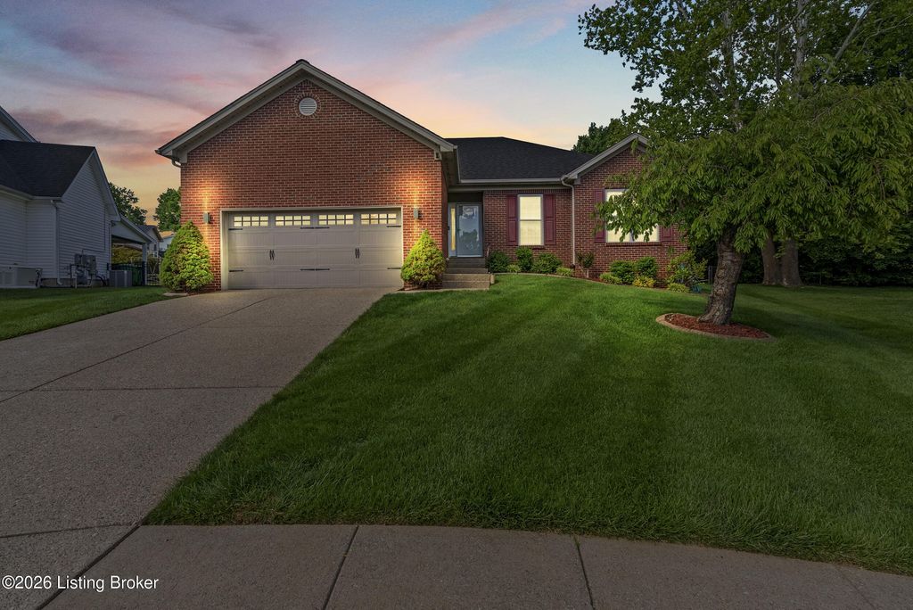 Photo of 10717 Alderbrook Pl, Louisville, KY 40299 (MLS # 1717360)