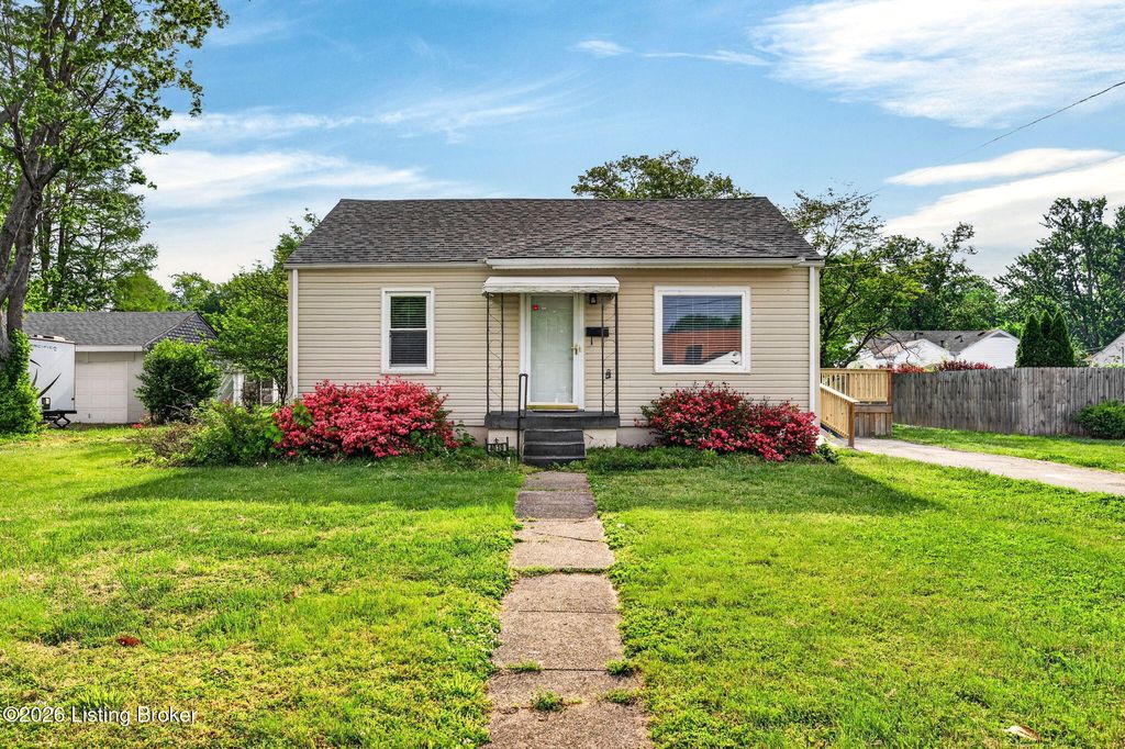 Photo of 4019 Glenhurst Ave, Louisville, KY 40216 (MLS # 1715810)