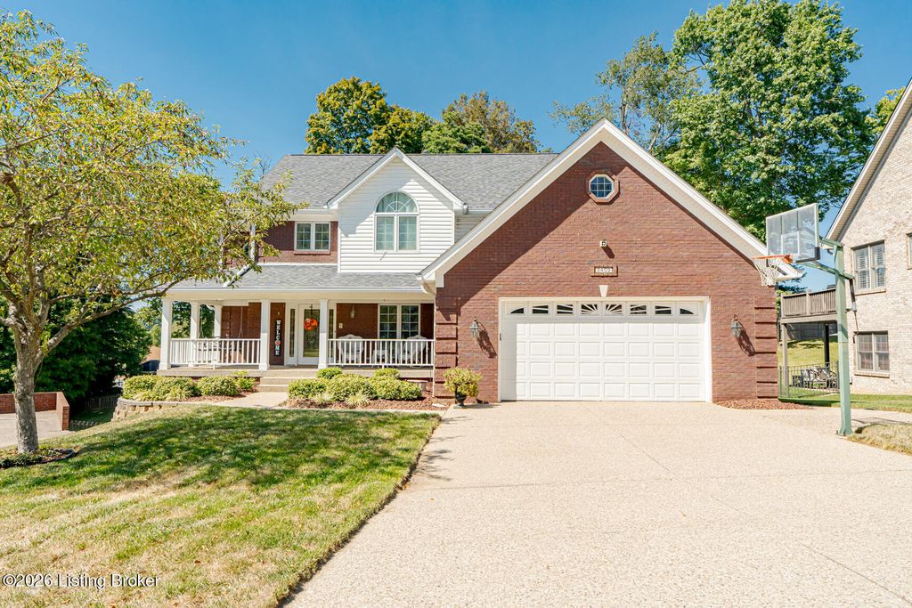 Photo of 9409 Amber Ridge Ct, Louisville, KY 40272 (MLS # 1707942)