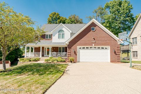 Photo of 9409 Amber Ridge Ct, Louisville, KY 40272 (MLS # 1707942)