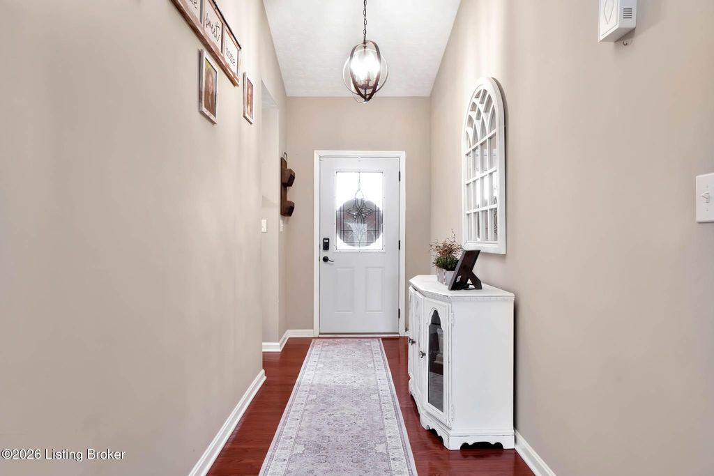 Photo of 1002 Gold Bark Ct, La Grange, KY 40031 (MLS # 1713334)