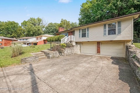 Tiny photo for 10217 Eve Adam Dr, Louisville, KY 40272 (MLS # 1729809)
