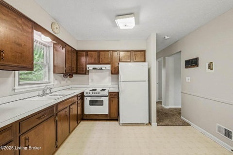 Tiny photo for 10217 Eve Adam Dr, Louisville, KY 40272 (MLS # 1729809)